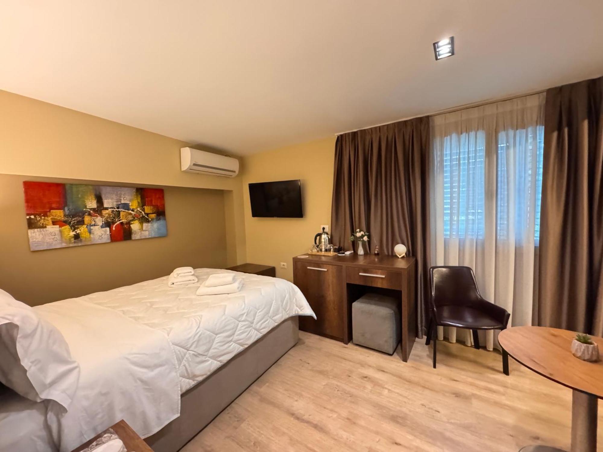 4R Colombo Hotel Tirana Exterior foto